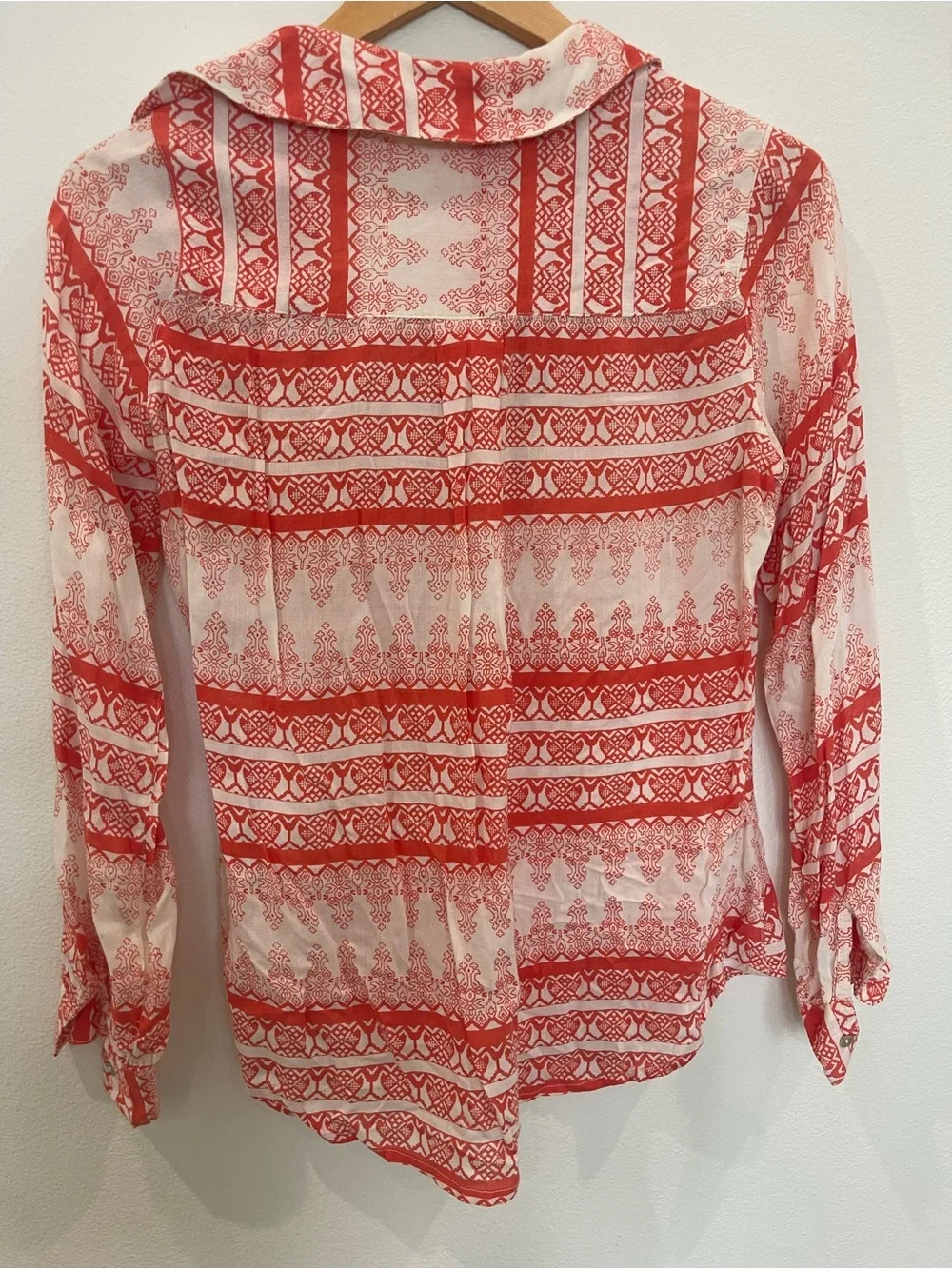 Natori Red and White Patterned V-Neck Sheer Blouse